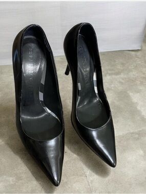 Burberry Italian Made Black Patent Pointed-Toe High Heels Size 39